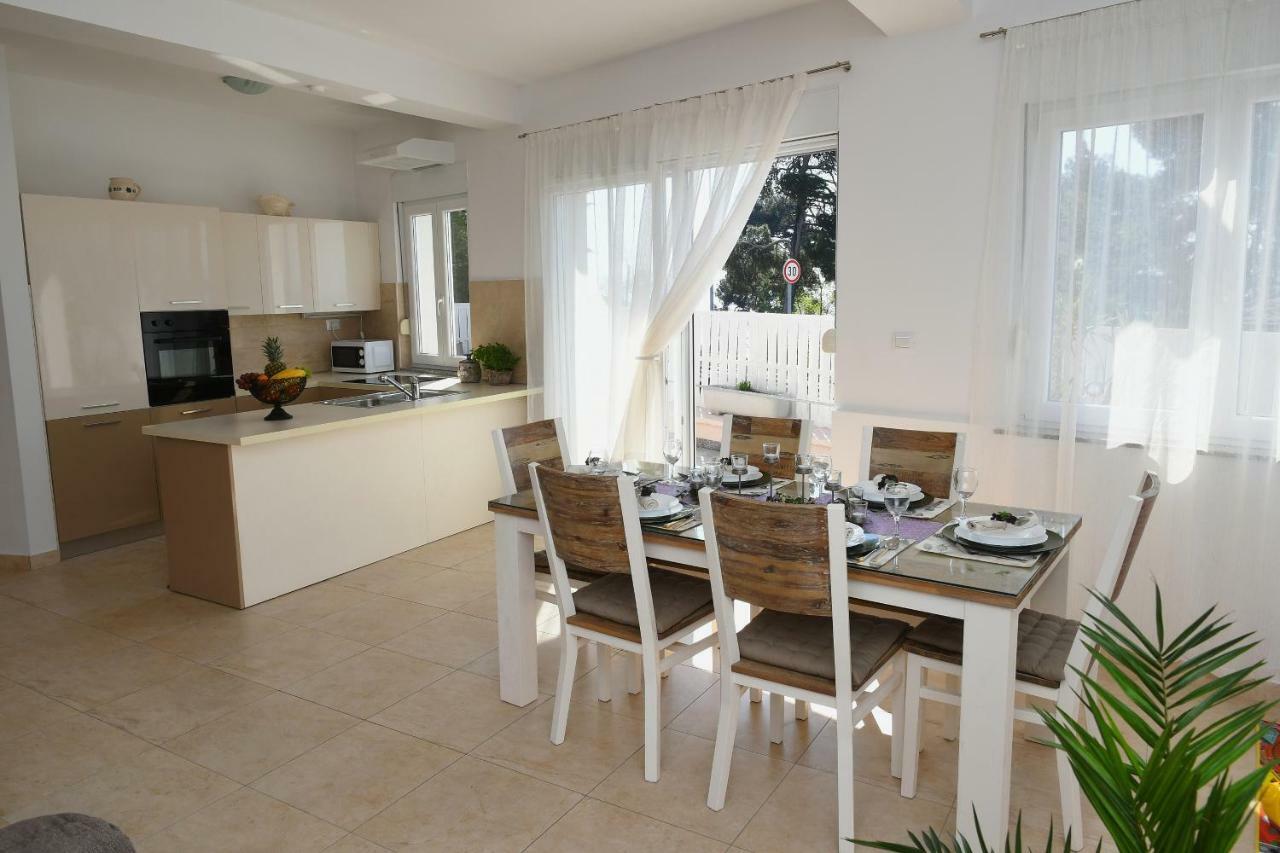 Libra With Sea View Apartment *