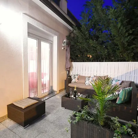 Apartment Libra With Sea View Opatija Exterior photo