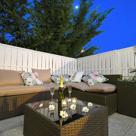 Apartment Libra With Sea View Opatija Exterior photo